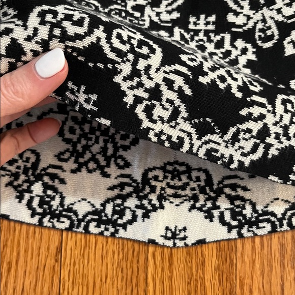 Patterned Mini Dress - Picture 5 of 6